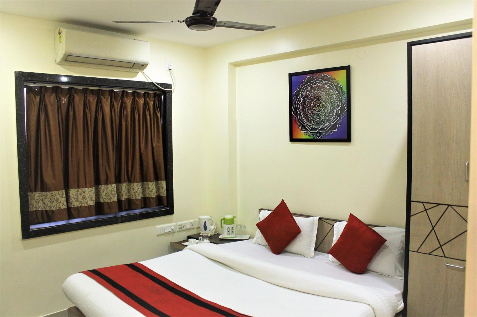 Reliable Inn Kolkata Eksteriør bilde